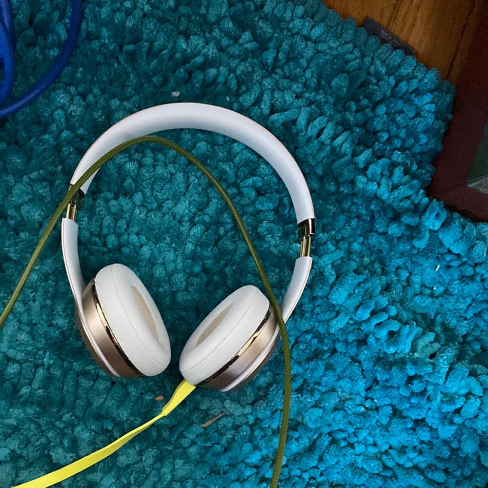 Headphone